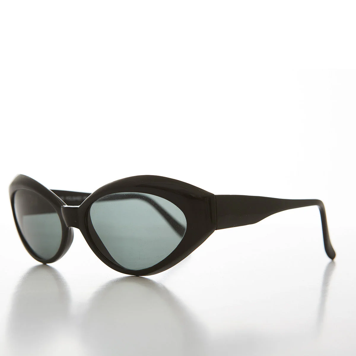 90s Curved Cat Eye Sunglass Retro with Glass Lens - Flo - Image 2
