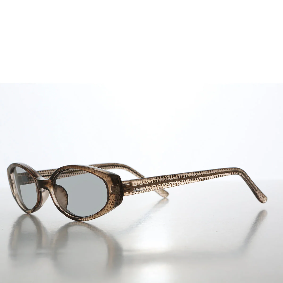 90s Oval Sunglasses with Light Tinted Lenses - Helena - Image 6