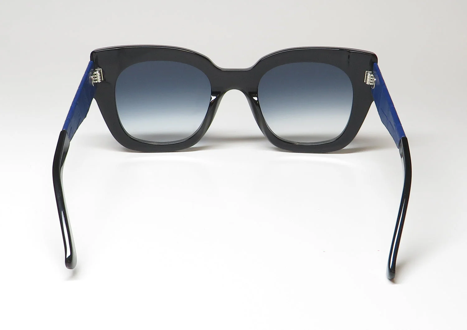 Aigner 35053 Sunglasses - Image 5