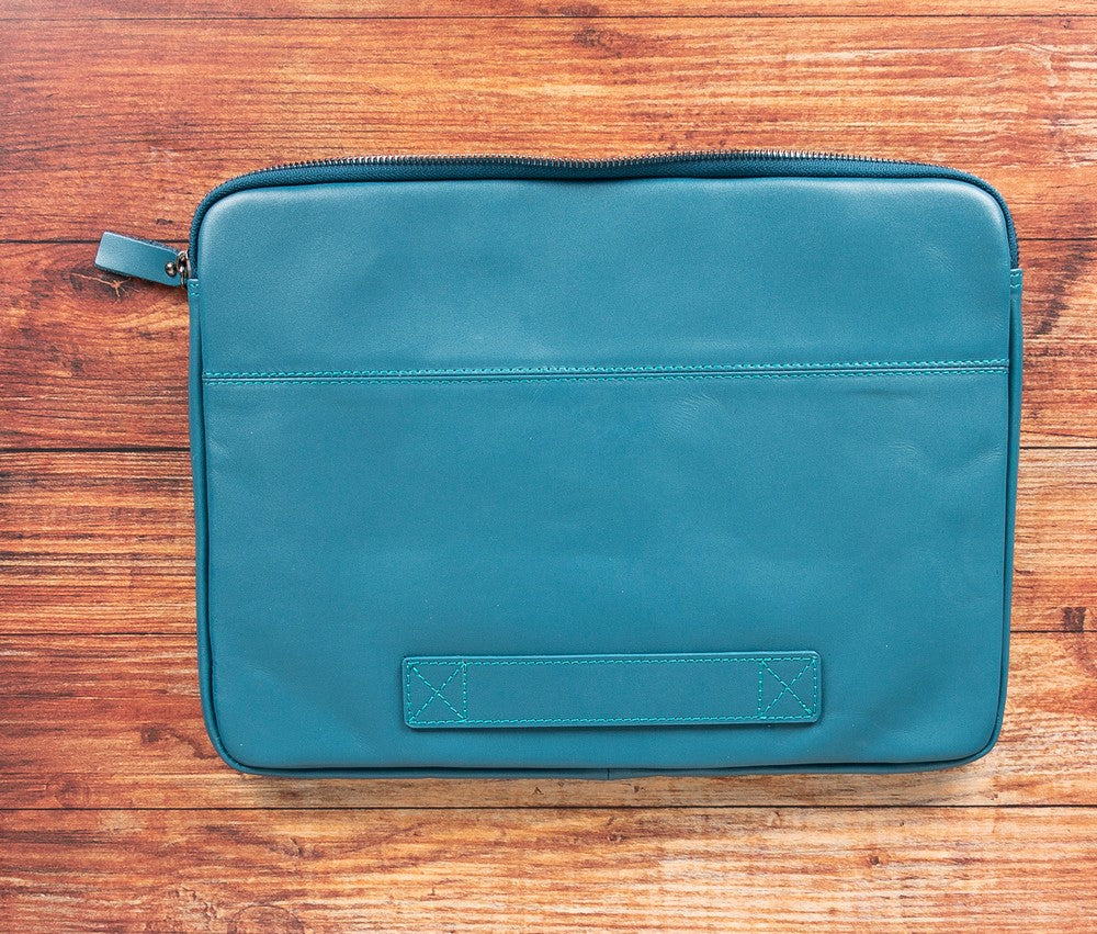 Awe Slim Leather Laptop / Tablet Bag - Image 14