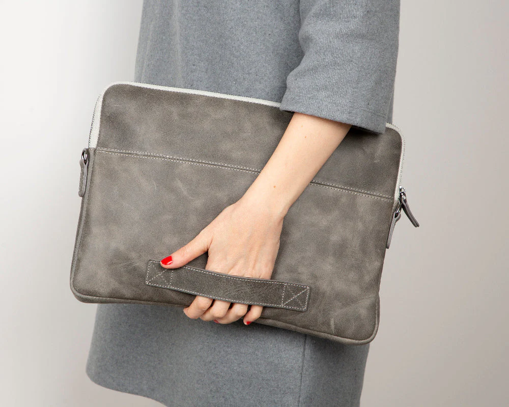 Awe Slim Leather Laptop / Tablet Bag - Image 49