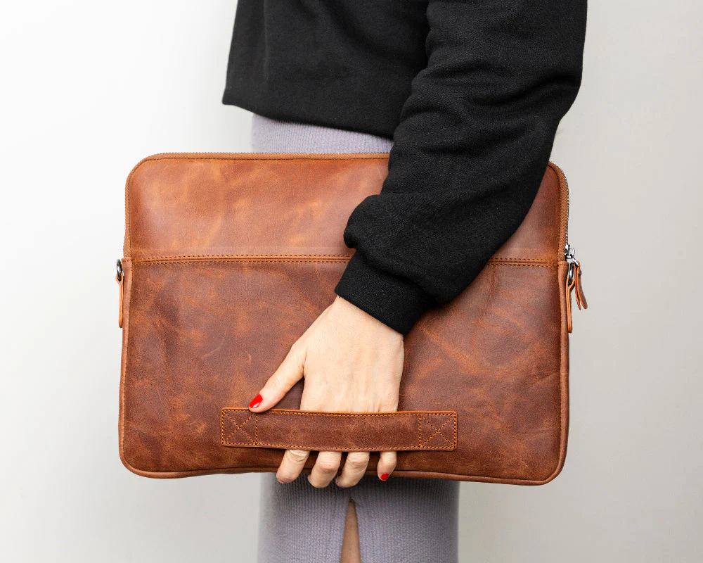 Awe Slim Leather Laptop / Tablet Bag - Image 9
