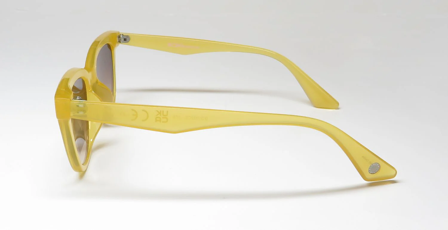 BCBG Bcbgeneration 1052 Sunglasses - Image 4