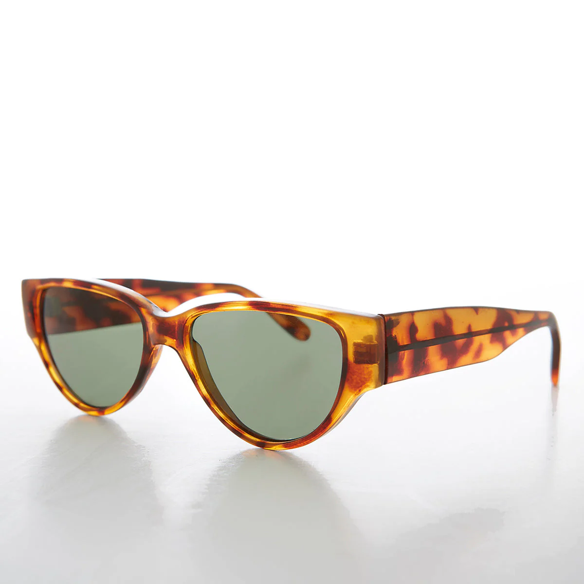 Beatnik Vintage Cat Eye Sunglass - Nolita - Image 2