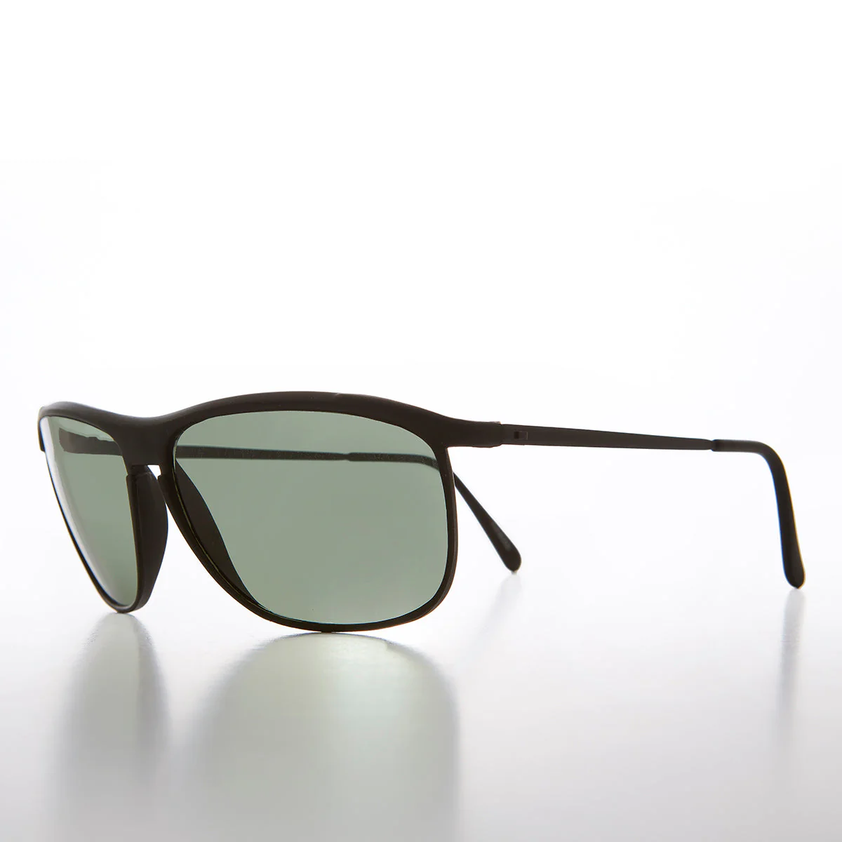 Black Curved Vintage Sunglass - Gus - Image 2
