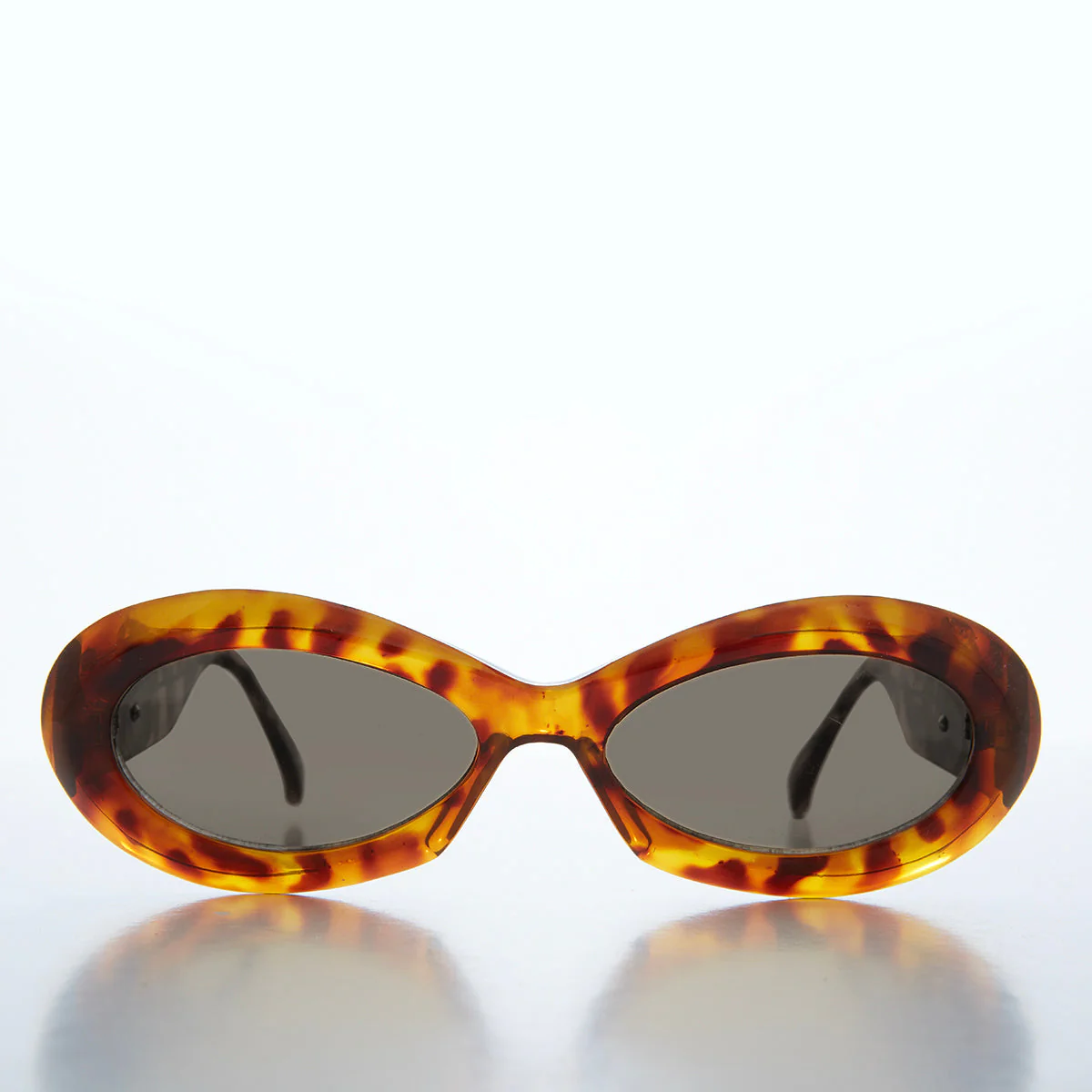 Classic Chunky Oval Women's Sunglasses - Alicia - Image 2