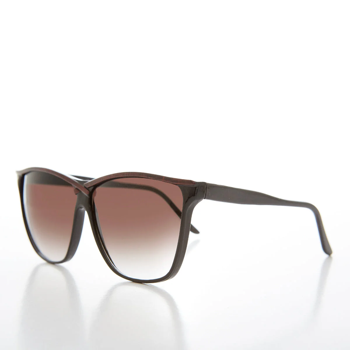 Classic Full Coverage Women's Sunglasses - Mitzy - Image 2