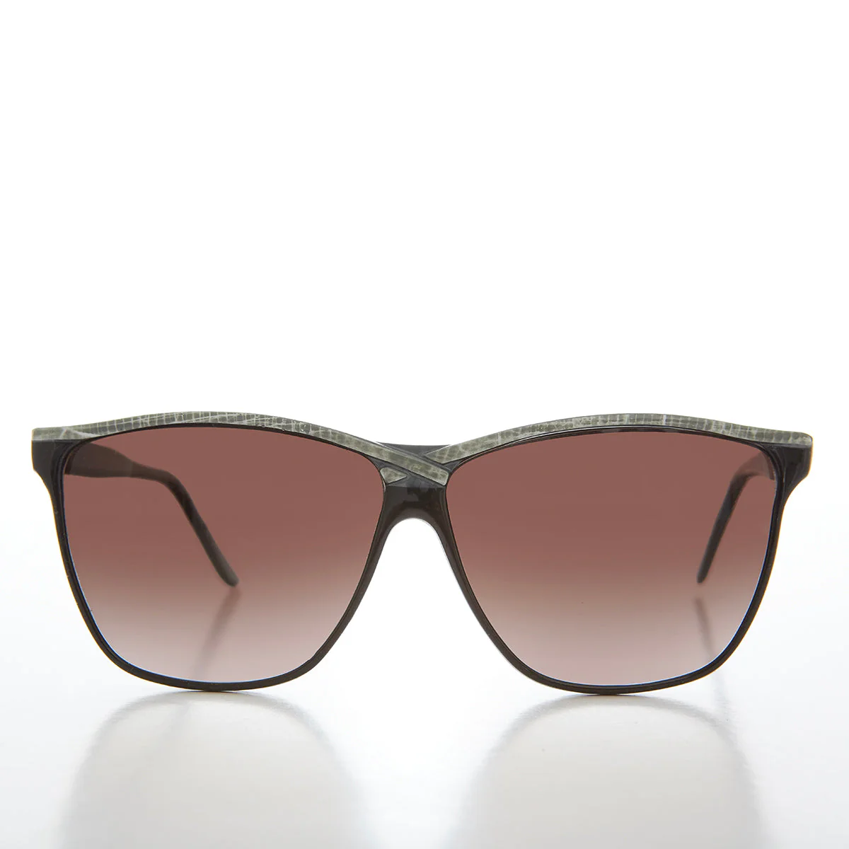 Classic Full Coverage Women's Sunglasses - Mitzy - Image 3