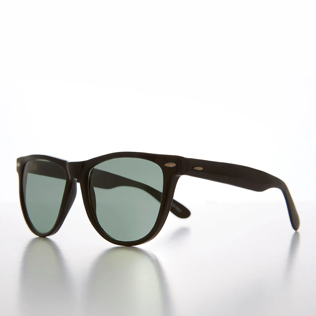Classic Square Black Vintage Sunglasses - Draper - Image 2