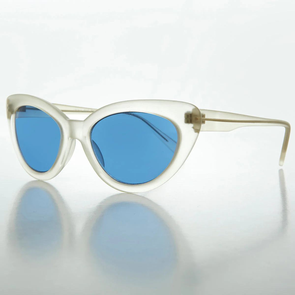 Clear Frame Cat Eye Vintage Sunglasses - Greta - Image 2