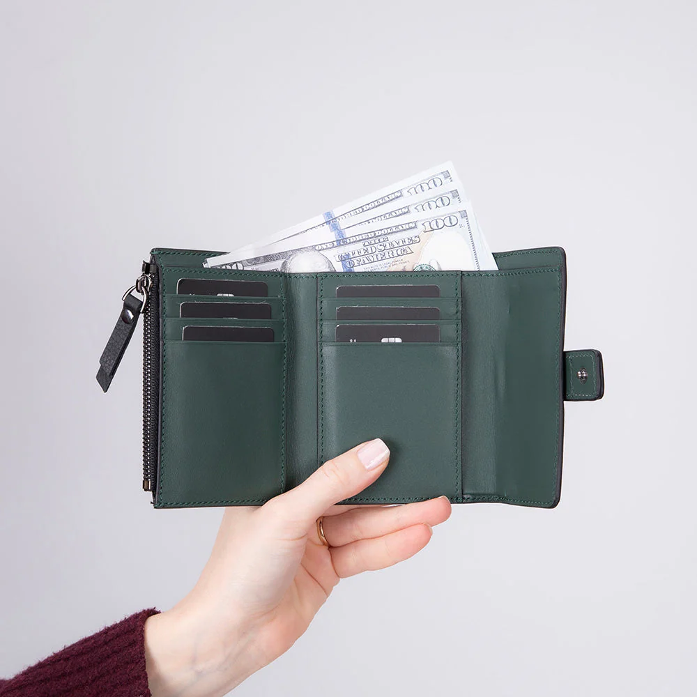 Elba Leather Women's Wallet - Image 14