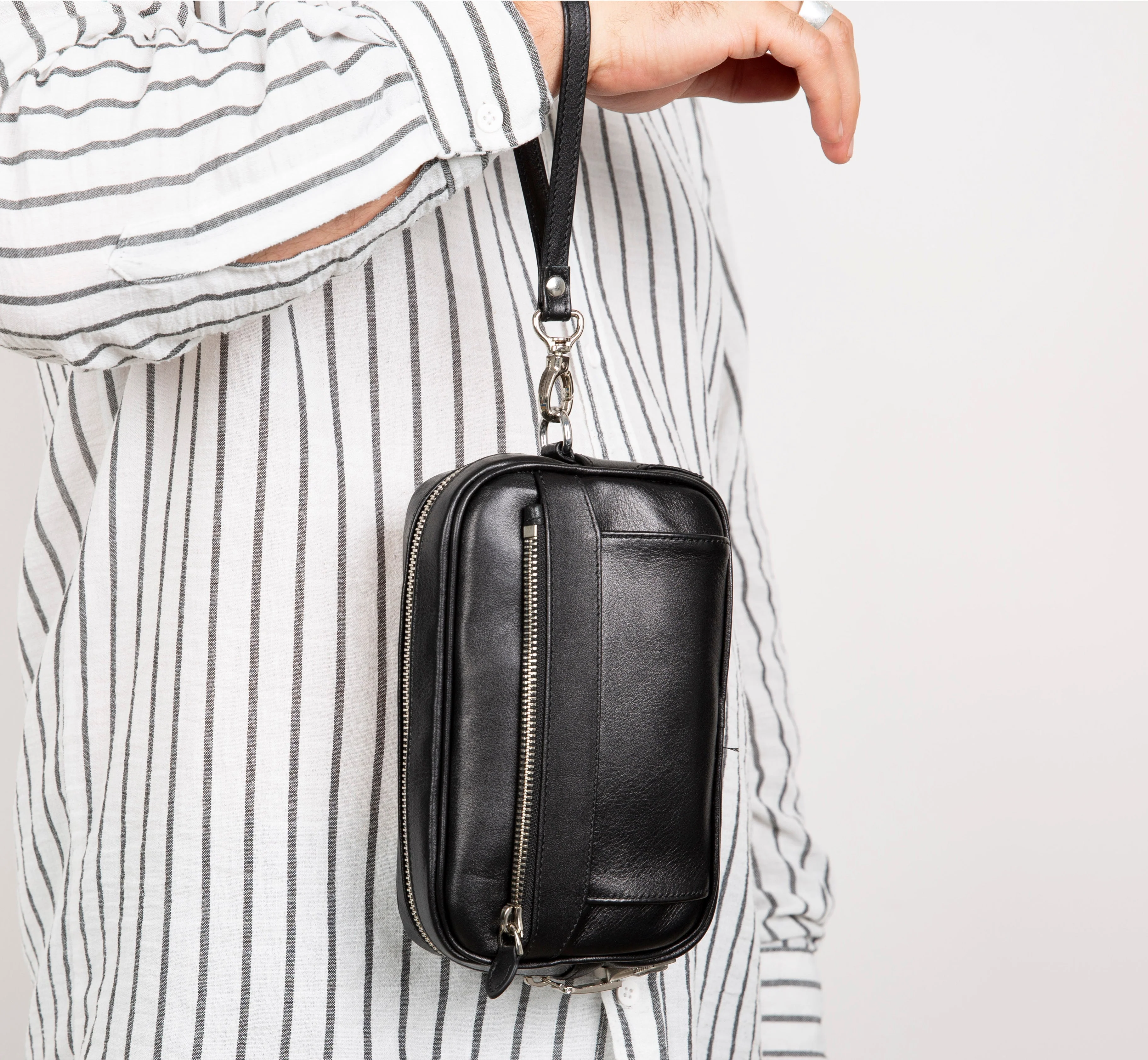 Forge Leather Handbag - Image 2