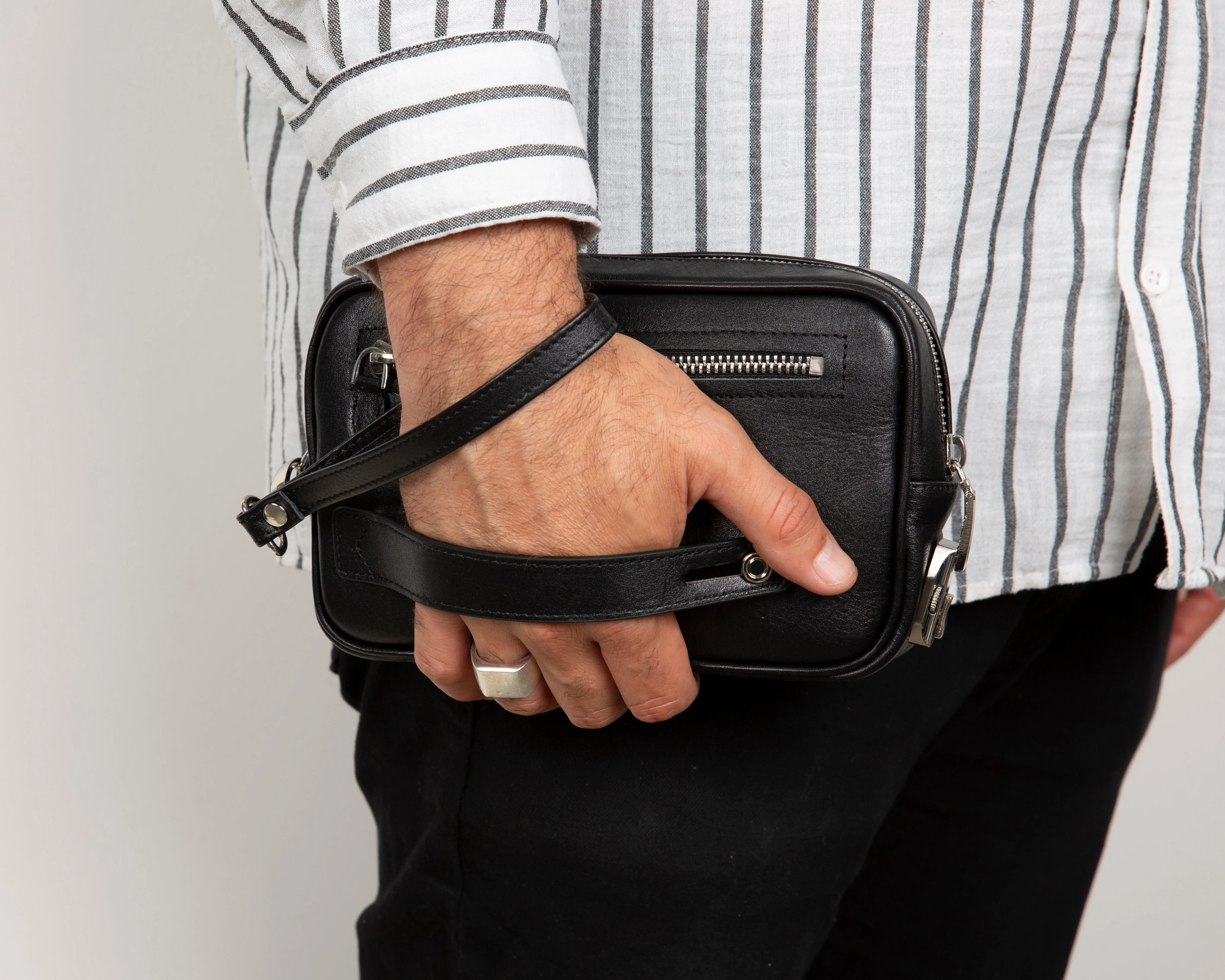 Forge Leather Handbag - Image 5