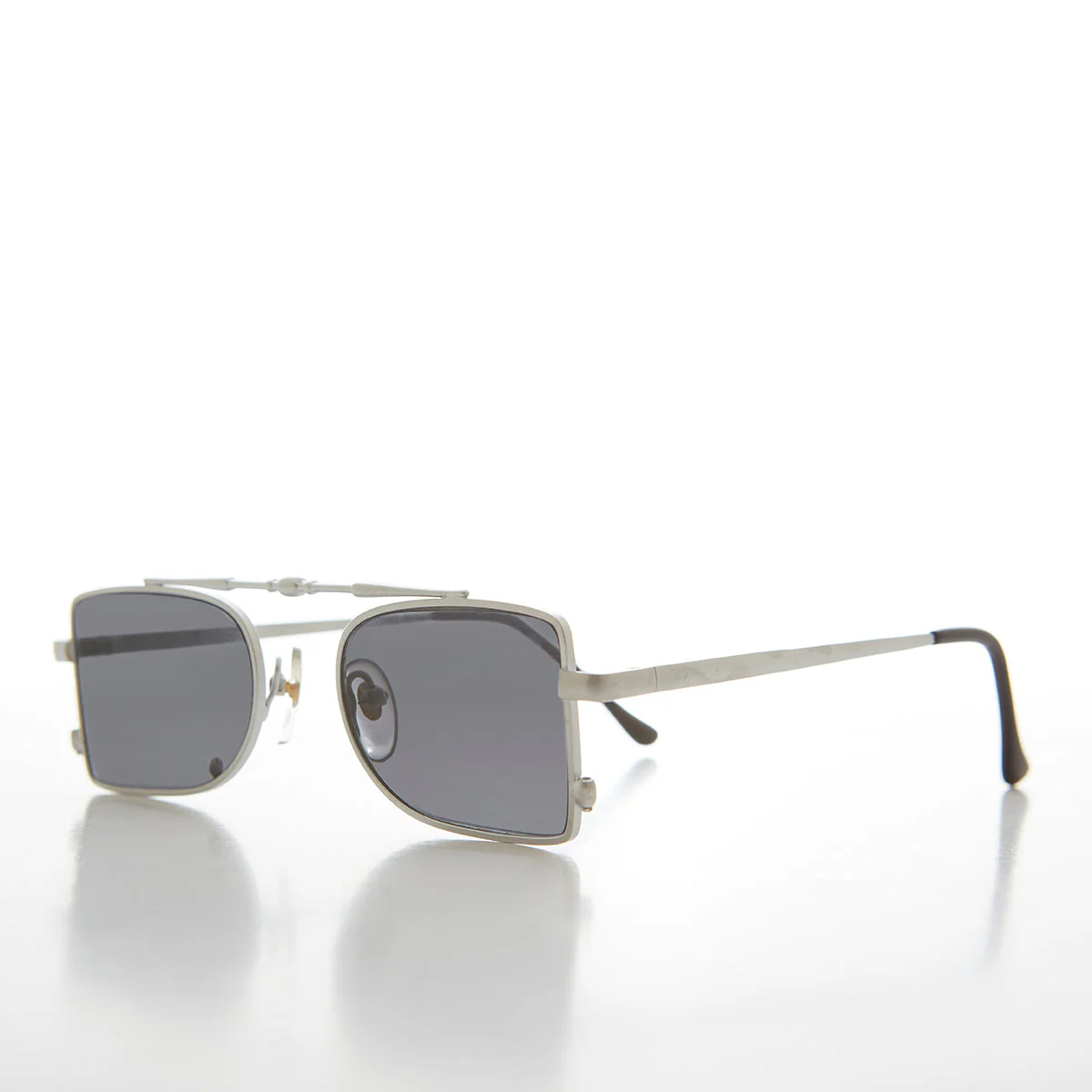 Futuristic Pilot Style Vintage 90s Sunglass - Delvin - Image 2