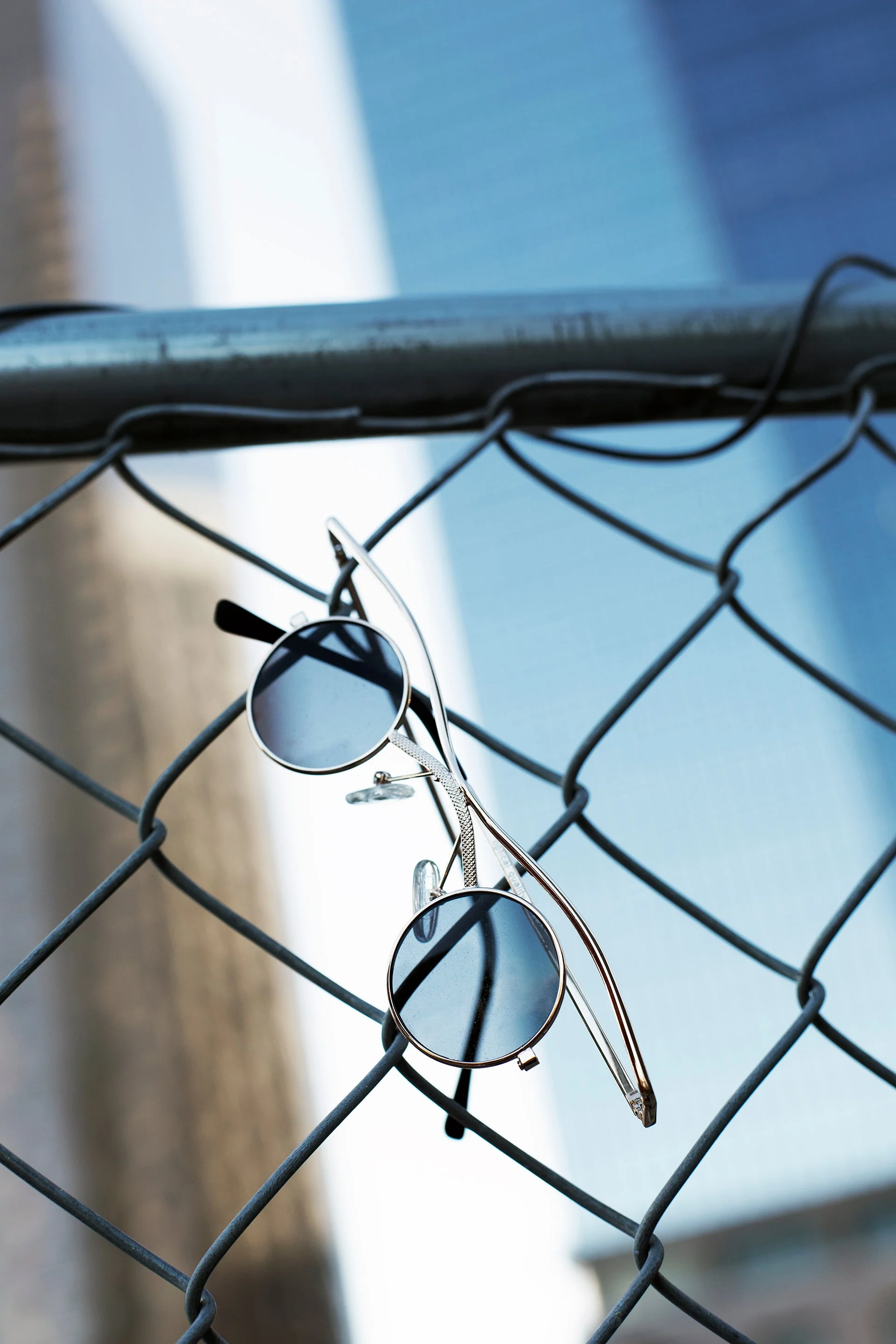 Futuristic Spectacle Sunglass - Emmett - Image 7