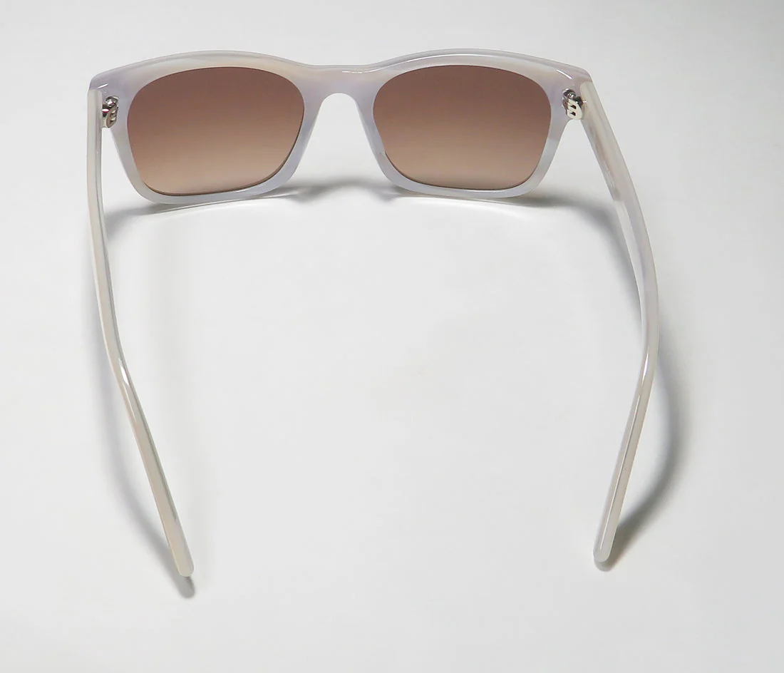 Isaac Mizrahi 30211 Sunglasses - Image 5