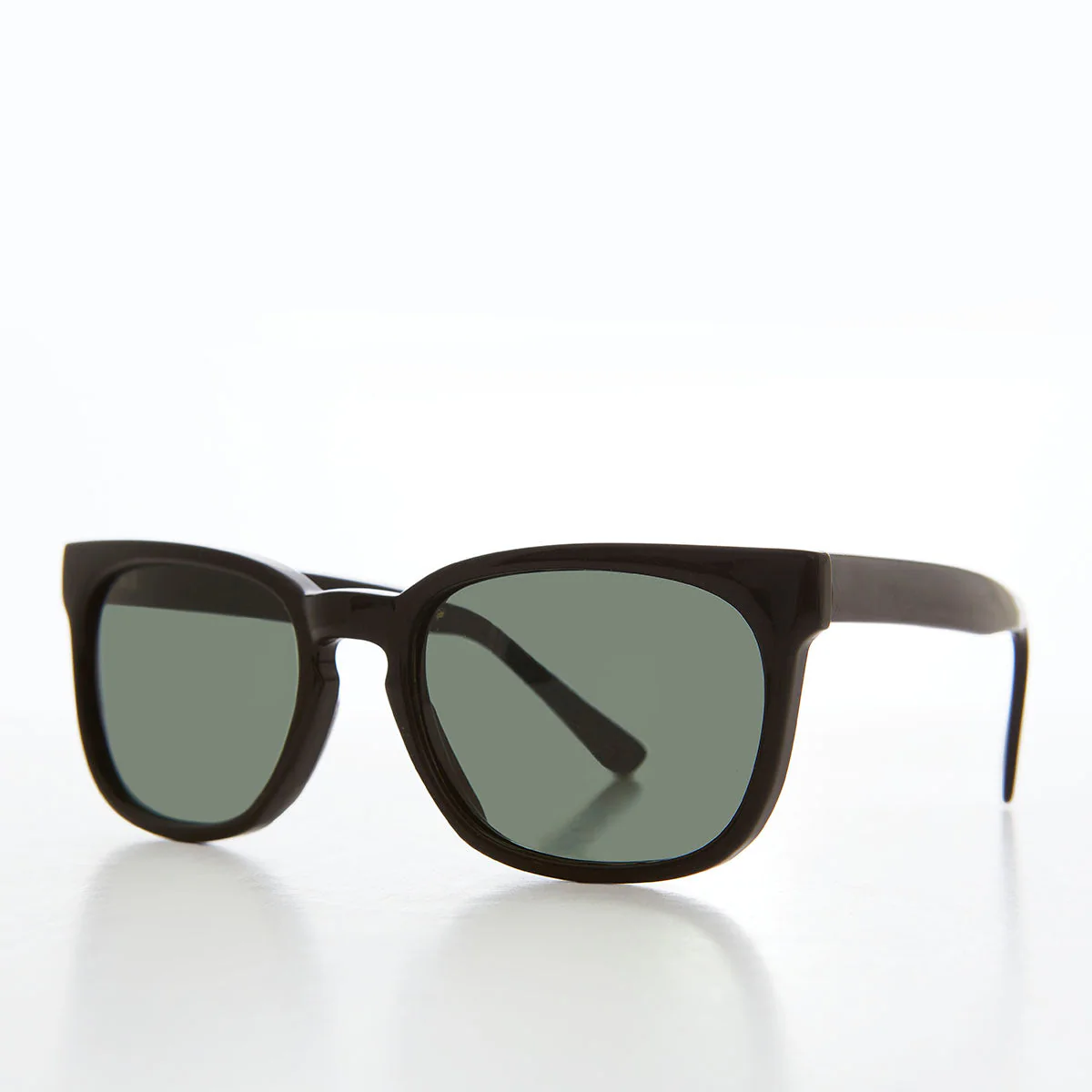 Large Classic Square 1950s Style Sunglass with Keyhole Bridge - Hudson - Image 2