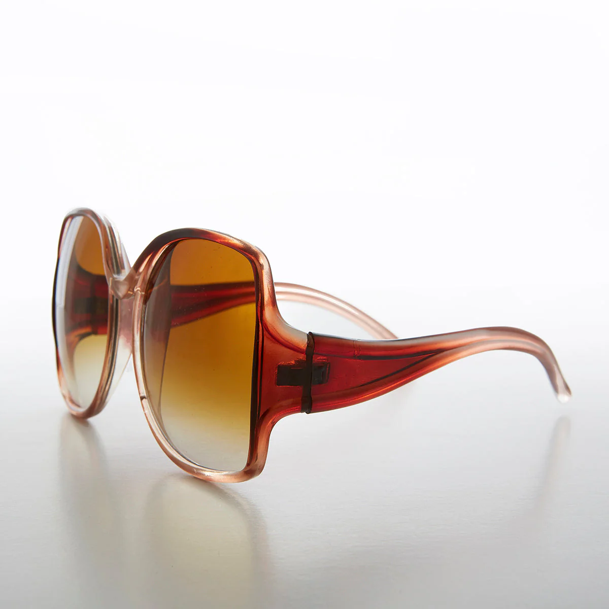 Large Women's 80s Vintage Sunglass with Gradient Lens - Fanny - Image 2