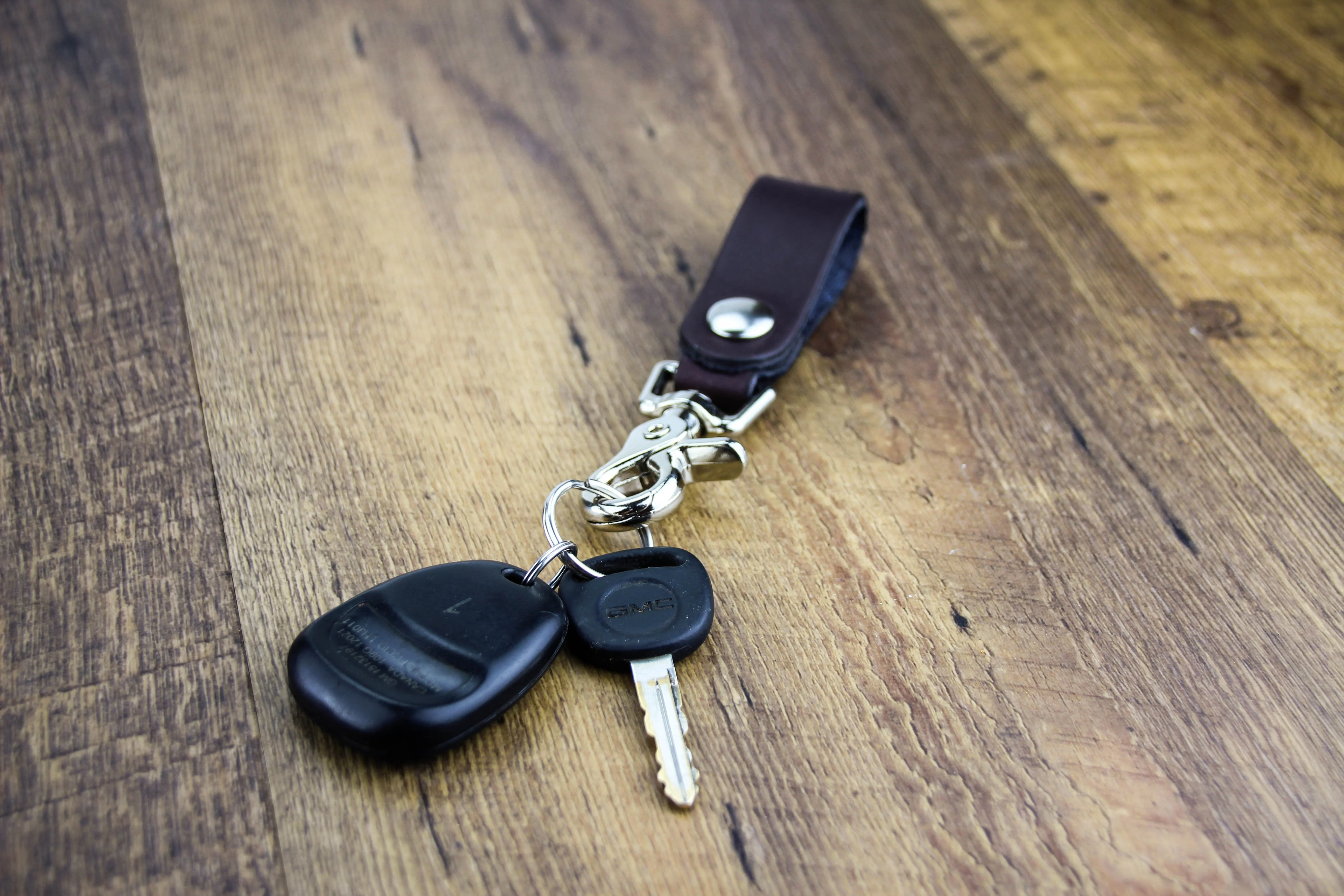 Leather Valet Keychain | Made in USA of Full Grain Leather | Quick Detach | Leather Belt Keeper - Image 4