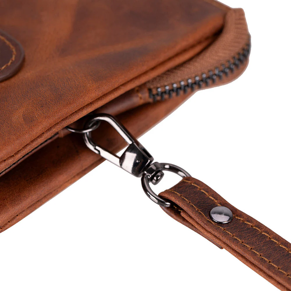 Majeste Leather Clutch Bag - Image 22