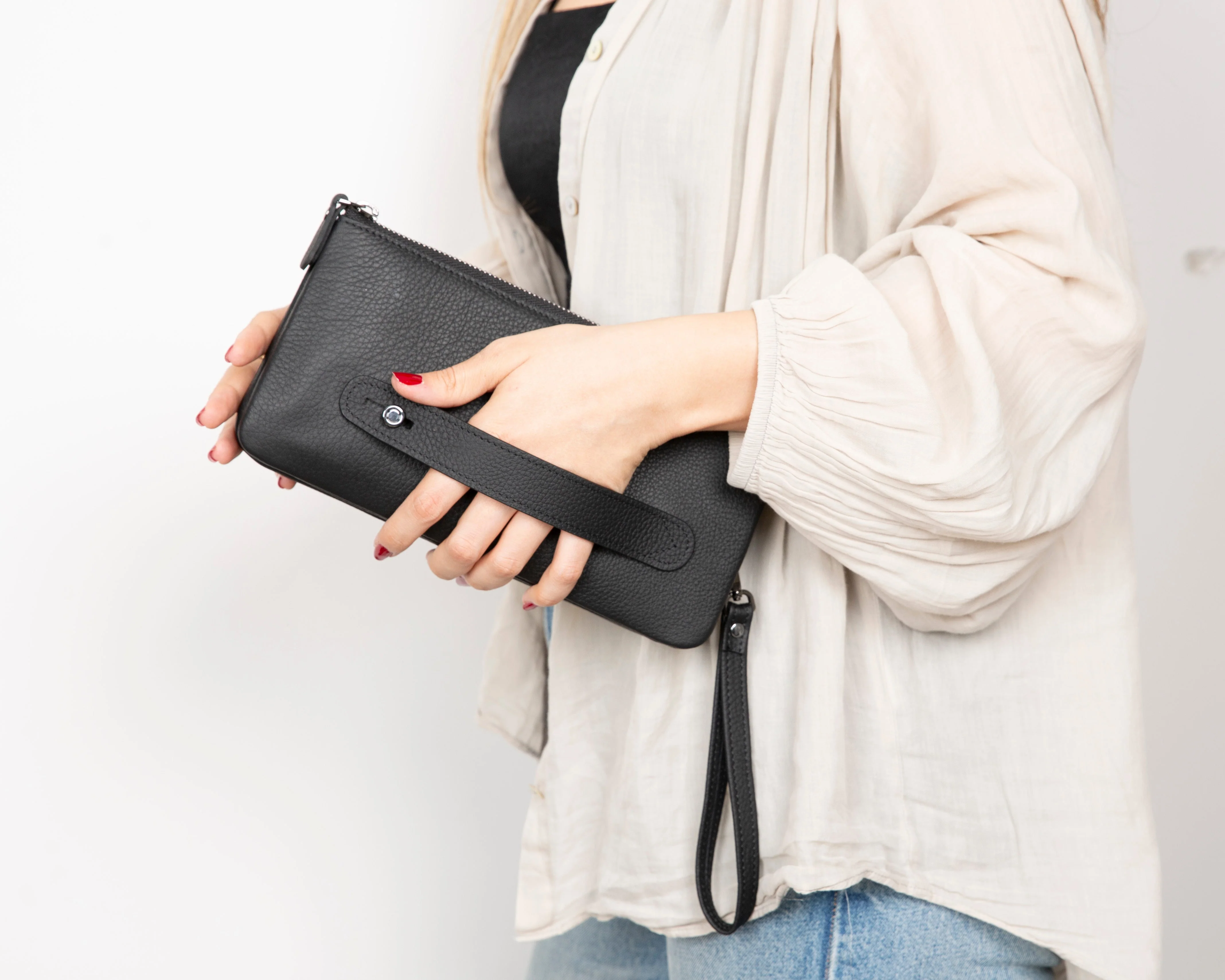 Majeste Leather Clutch Bag - Image 6