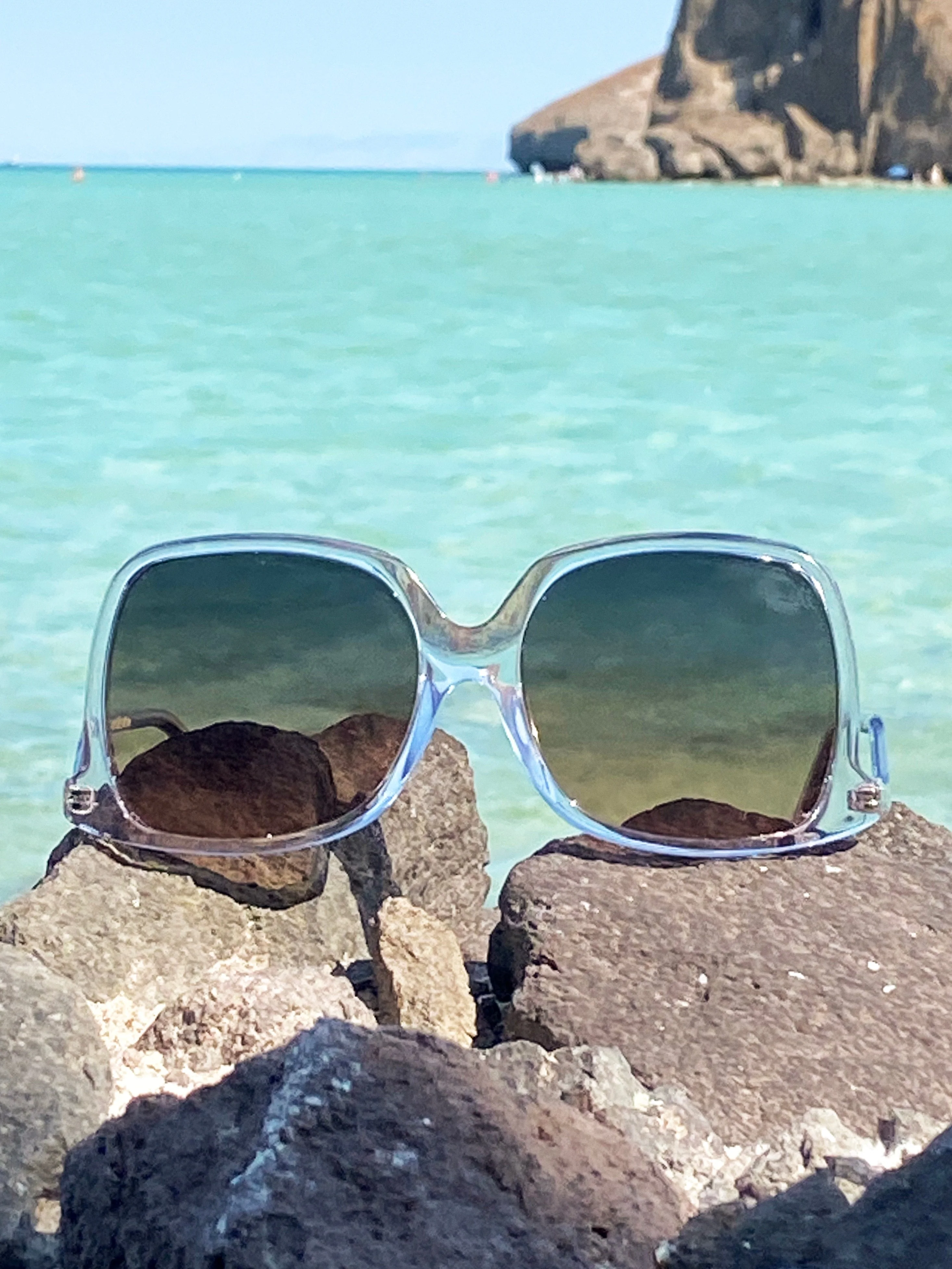 Mia Sunglass - Green / Coral - Image 3