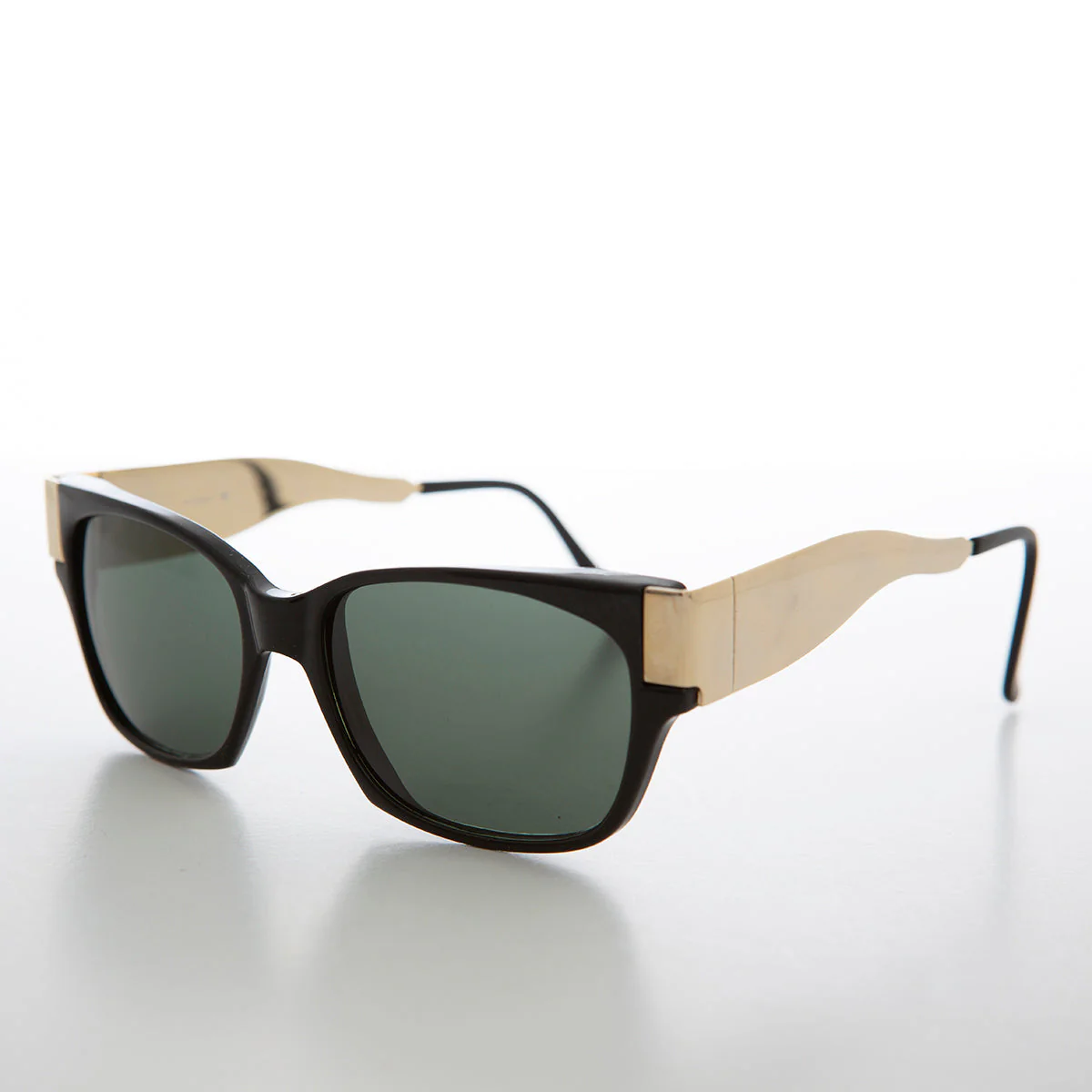 Mod Unisex Vintage Sunglass with Gold Temples - Deluca - Image 4