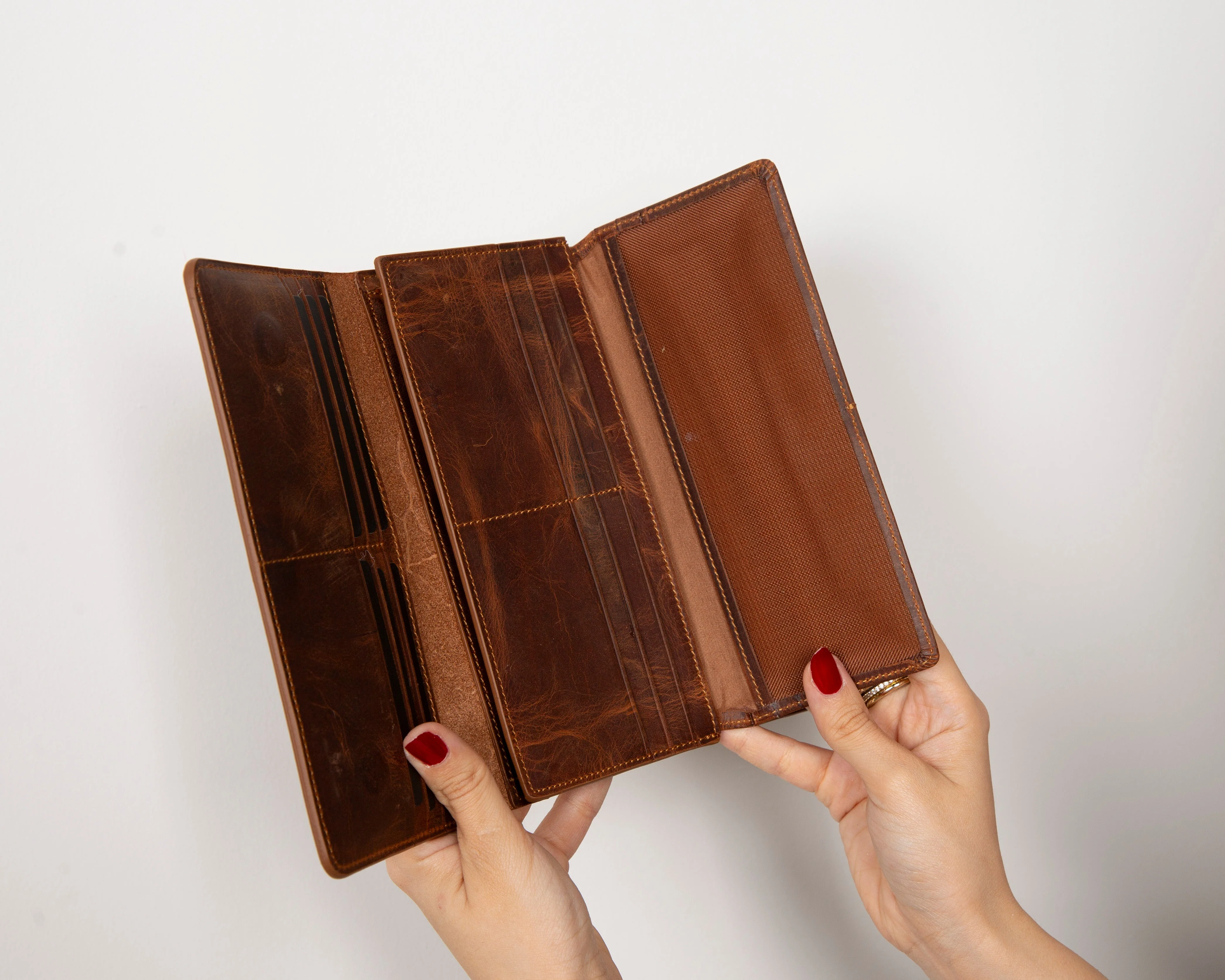 Noble Leather Women's Wallet - Image 15