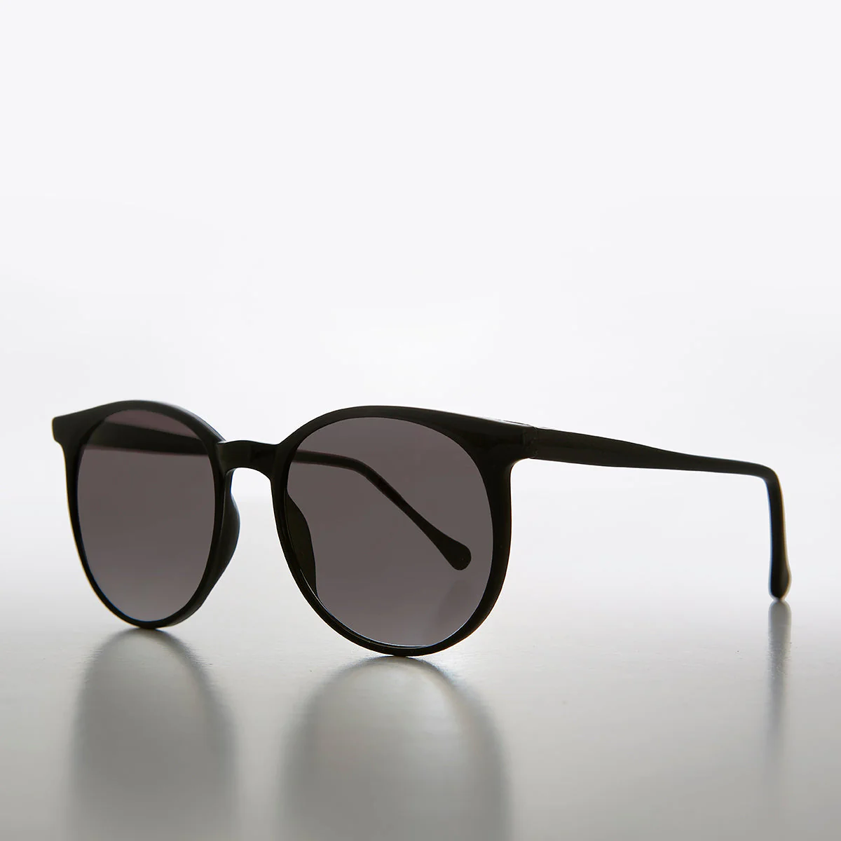 Round Large P3 Schoolboy Vintage Sunglass - Gates - Image 2