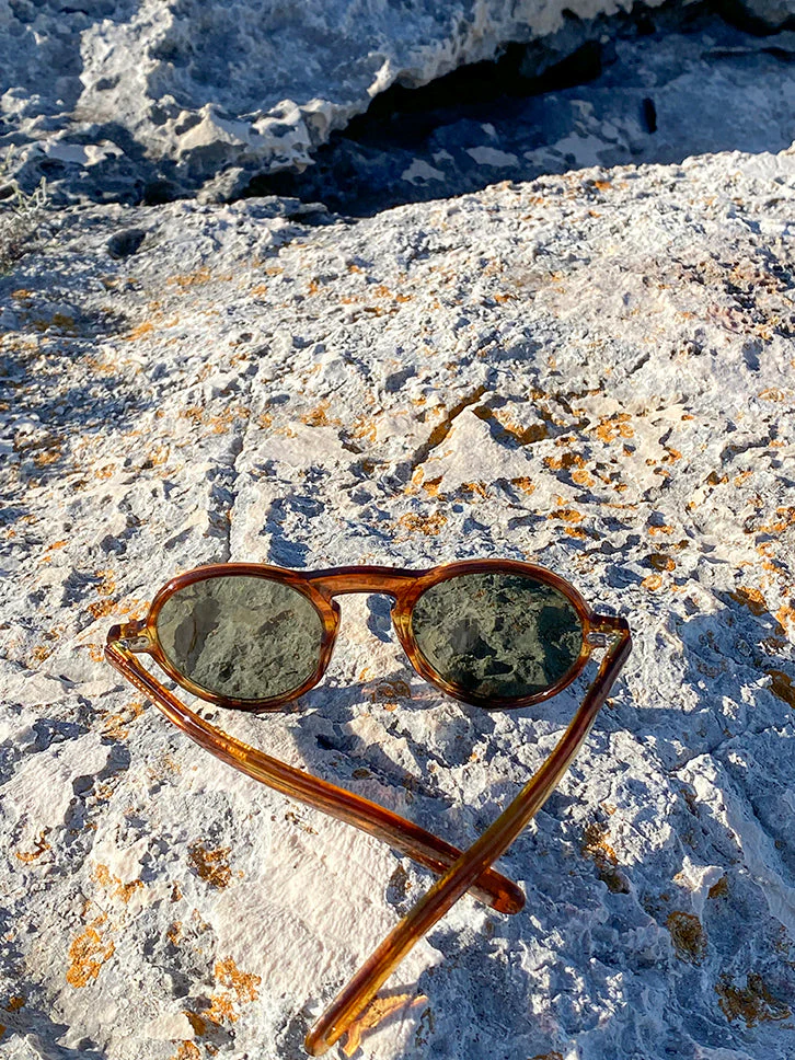 Round Retro Sunglass with Polarized Lens - Miami - Image 12