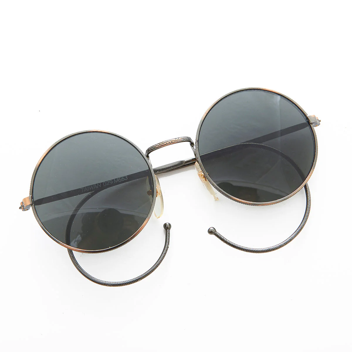 Round Vintage Sunglass with Cable Temples - Barton