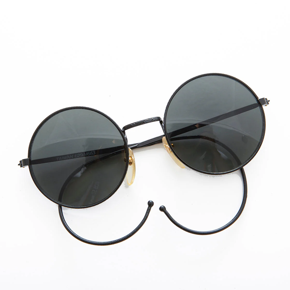 Round Vintage Sunglass with Cable Temples - Barton - Image 3