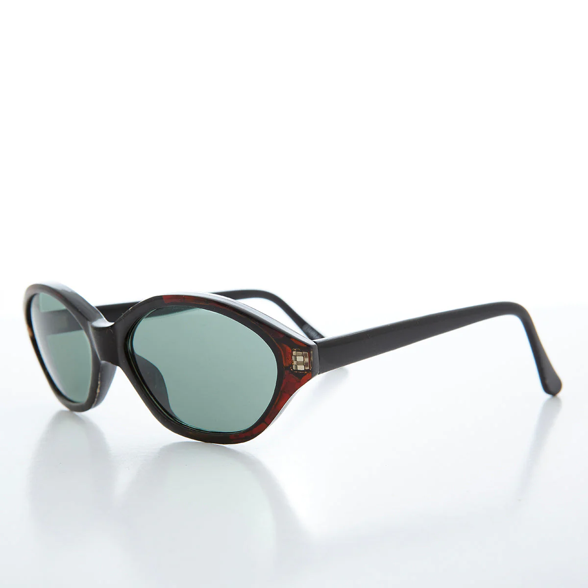 Slim Black Cat Eye Vintage Sunglasses - Zelda - Image 4
