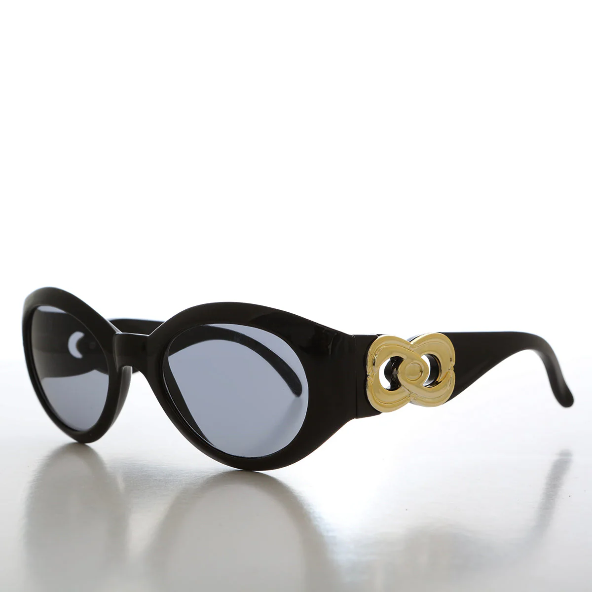 Sophisticated Round Women's Sunglasses - Swans - Image 3