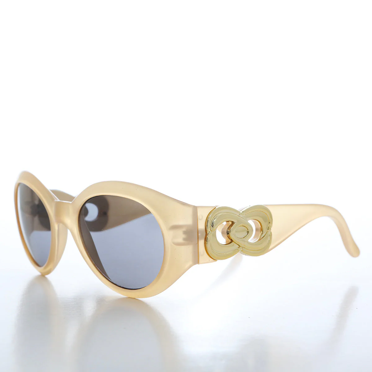 Sophisticated Round Women's Sunglasses - Swans - Image 5