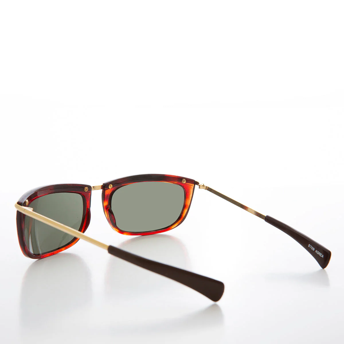 Sporty Gold Frame 90s Aviator Sunglass - Jenner - Image 5