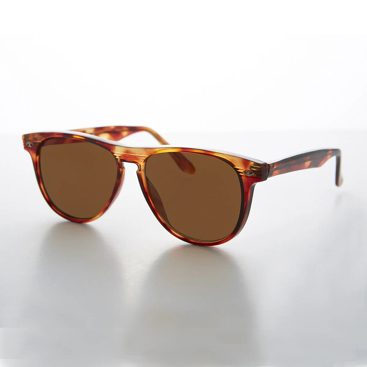 Sporty Racer Vintage Sunglass with Keyhole Bridge - Elvin - Image 4