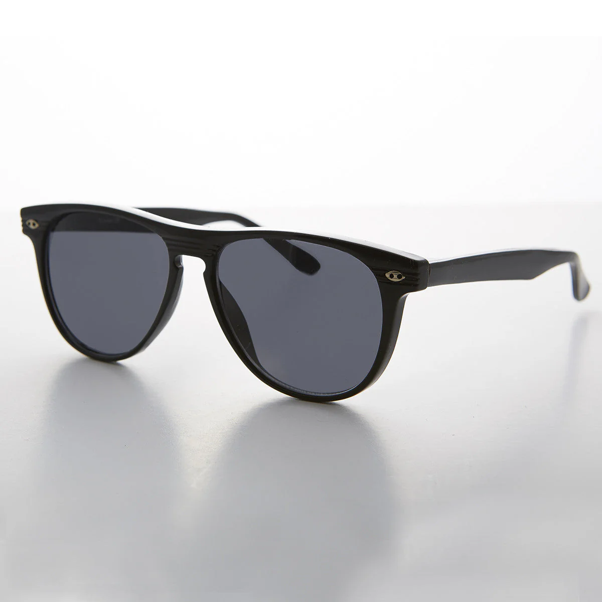 Sporty Racer Vintage Sunglass with Keyhole Bridge - Elvin - Image 6