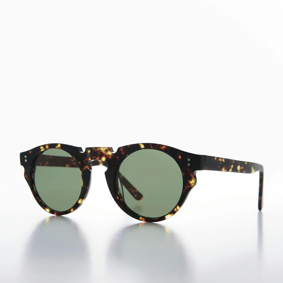 Tortoiseshell Polarized Round Edge Sunglass - Tisch - Image 2