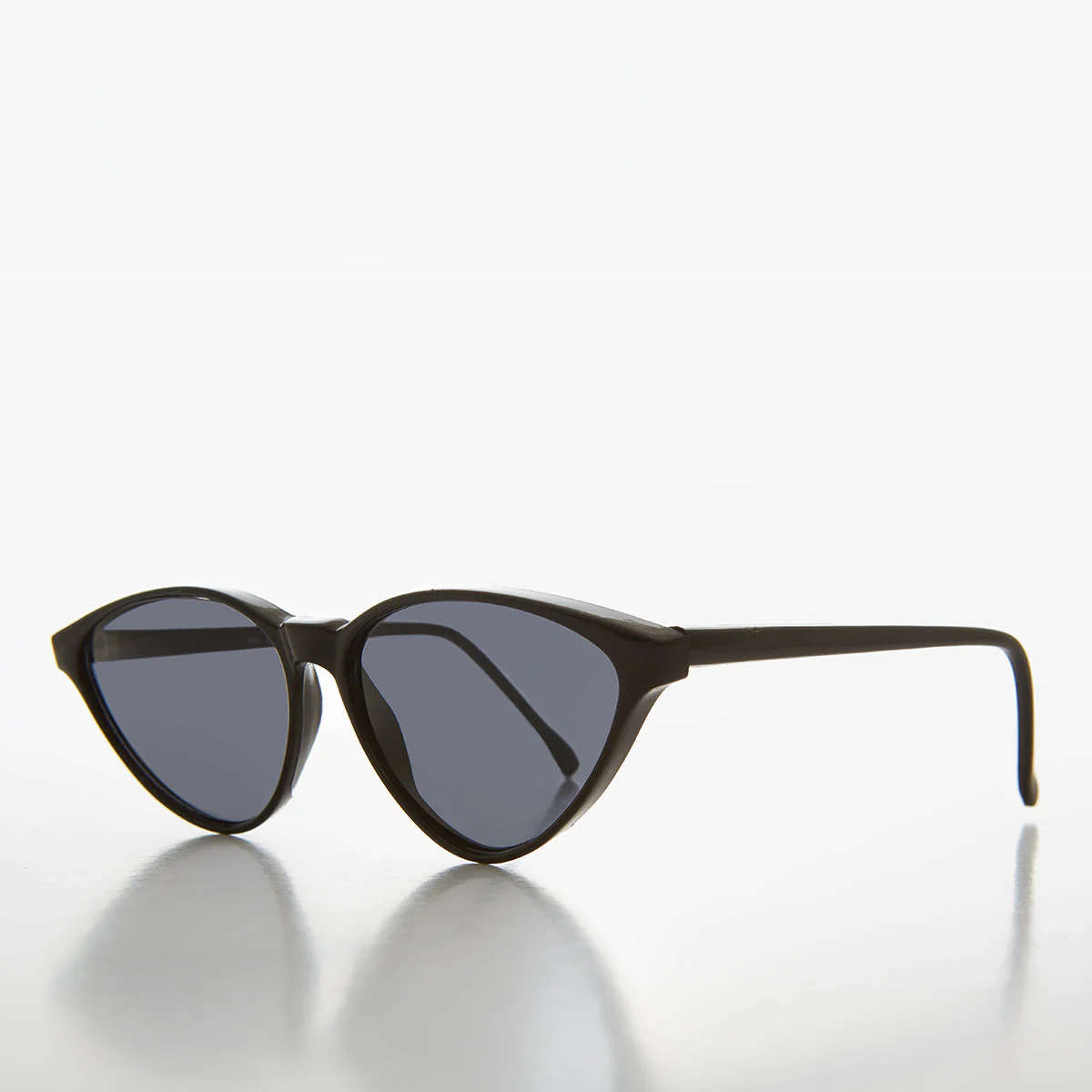 Unique 90s Oblong Cat Eye Sunglasses - Ruth - Image 2