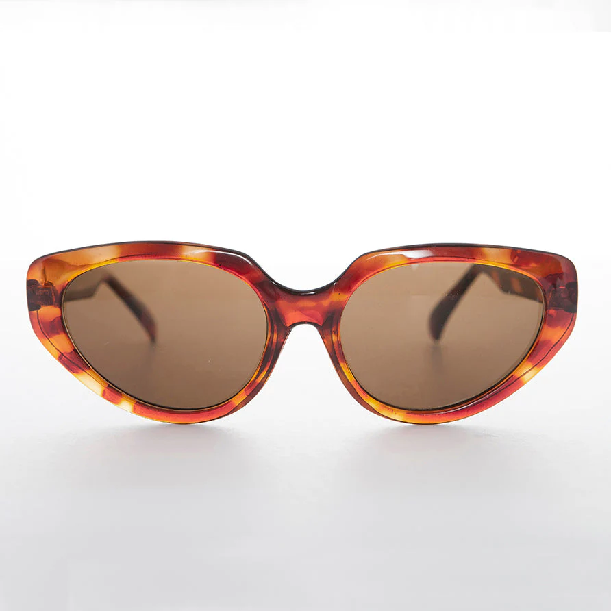 Women's Oversized Cat Eye Vintage Sunglasses - Ava - Image 3